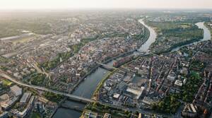 Einmalige Chance! Erstklassige Maisonettewohnung mit direktem Weserblick zur Schlachte! – 28195 Bremen – Vorschaubild 4