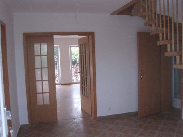 Großes Einfamilienhaus mit Garten – Radeberg – Vorschaubild 2