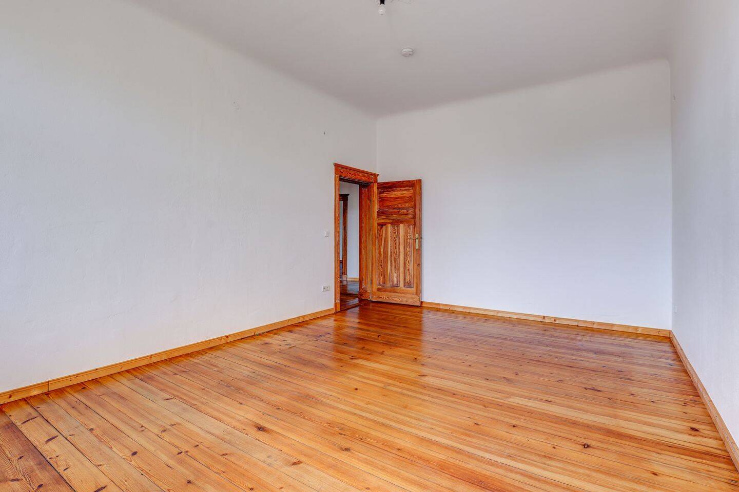 Lichtdurchflutetes Altbau-Juwel in der Kastanienallee – Berlin – Vorschaubild 6
