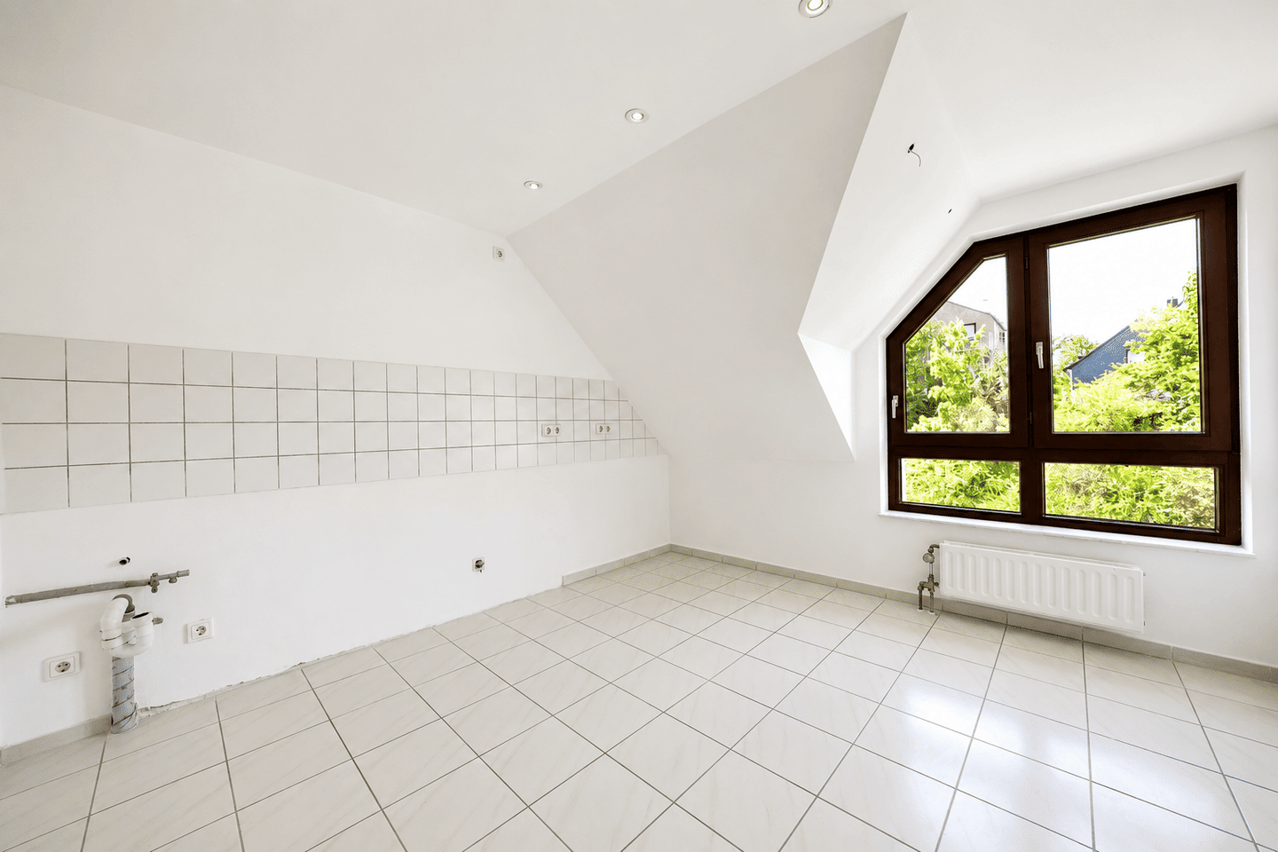 Stilvolle Maisonettewohnung mit Garage, Balkon und Platz für die ganze Familie in Köln-Mengenich – Köln – Vorschaubild 3