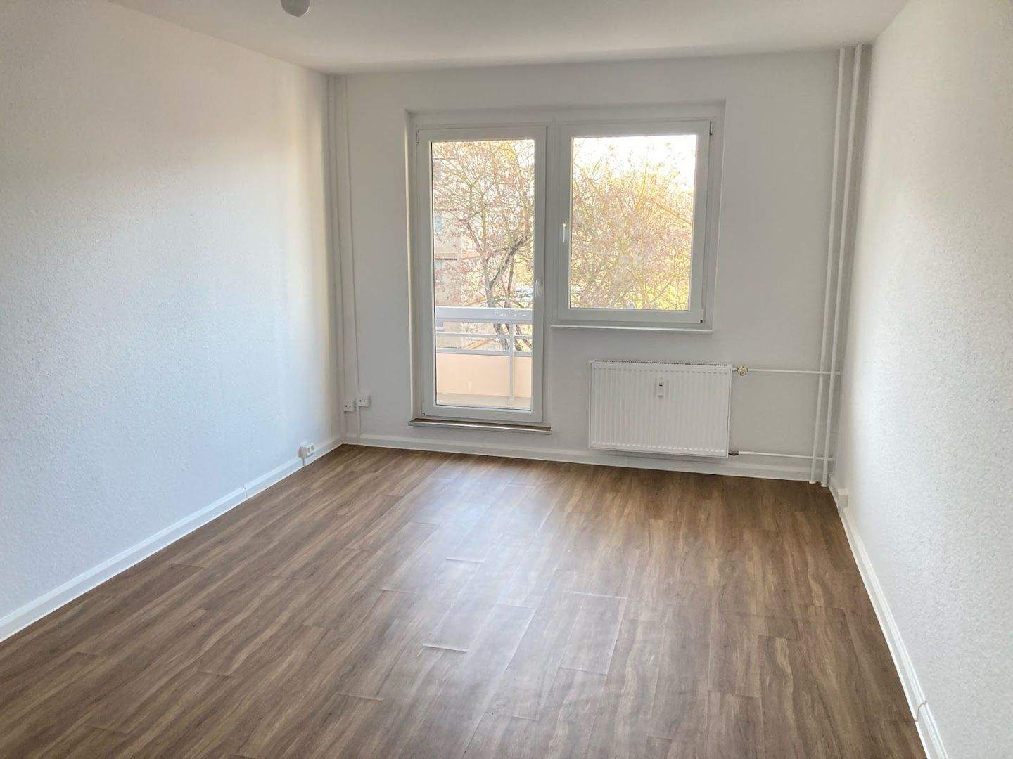 Drei Zimmer mit Balkon in Neu-Olvenstedt... – Magdeburg – Vorschaubild 2