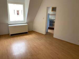 Charmante, helle 2-Zimmer Altbauwohnung in zentraler Lage – 90441 Nürnberg – Vorschaubild 2