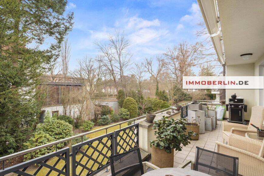 IMMOBERLIN.DE - Luxuriöse Wohnung mit Südwestterrasse, 2 Kaminen, Sauna, Lift, 3 Tiefgaragenplätzen – Berlin – Vorschaubild 7
