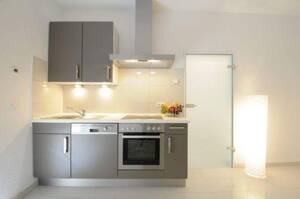 Wunderschöne 2-Zimmer Wohnung, Altbau - top saniert, modernes, großes Bad, sonniger Südwestbalkon, zentral, ruhig – 45219 Essen – Vorschaubild 6