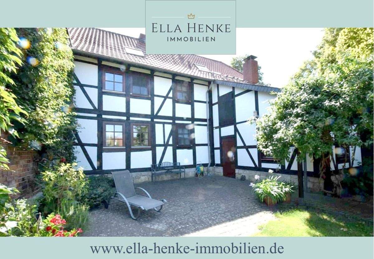 Resthof zum Verlieben! Wunderschönes Fachwerkhaus mit großem Garten + Scheune... – Königslutter am Elm – Bild 1 von 9