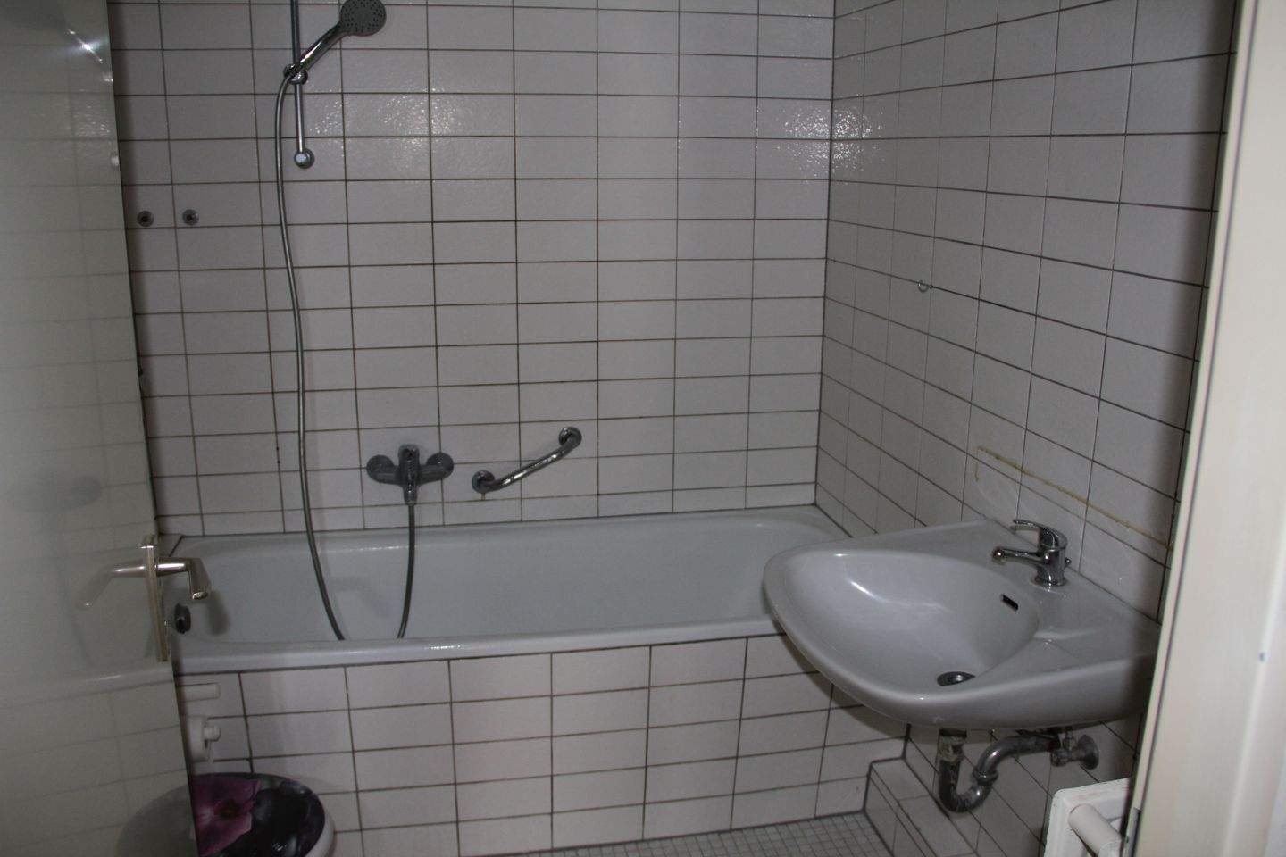 Helle 2 Zimmer Wohnung mit Balkon – Hamburg – Vorschaubild 7