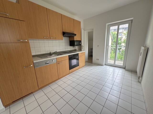 DG + Aufzug + Küche mit EBK & Balkon + WG-gerecht !