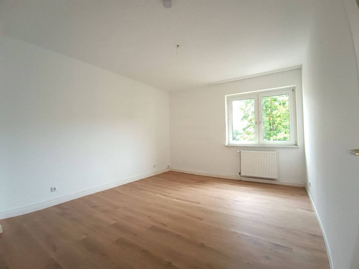 DU-Hochfeld, Heerstraße 146 - Gemütliche 2-Zimmer-Wohnung ab Sept. zu mieten ( max. 2 Personen ) !! – 47053 Duisburg – Bild 1 von 9