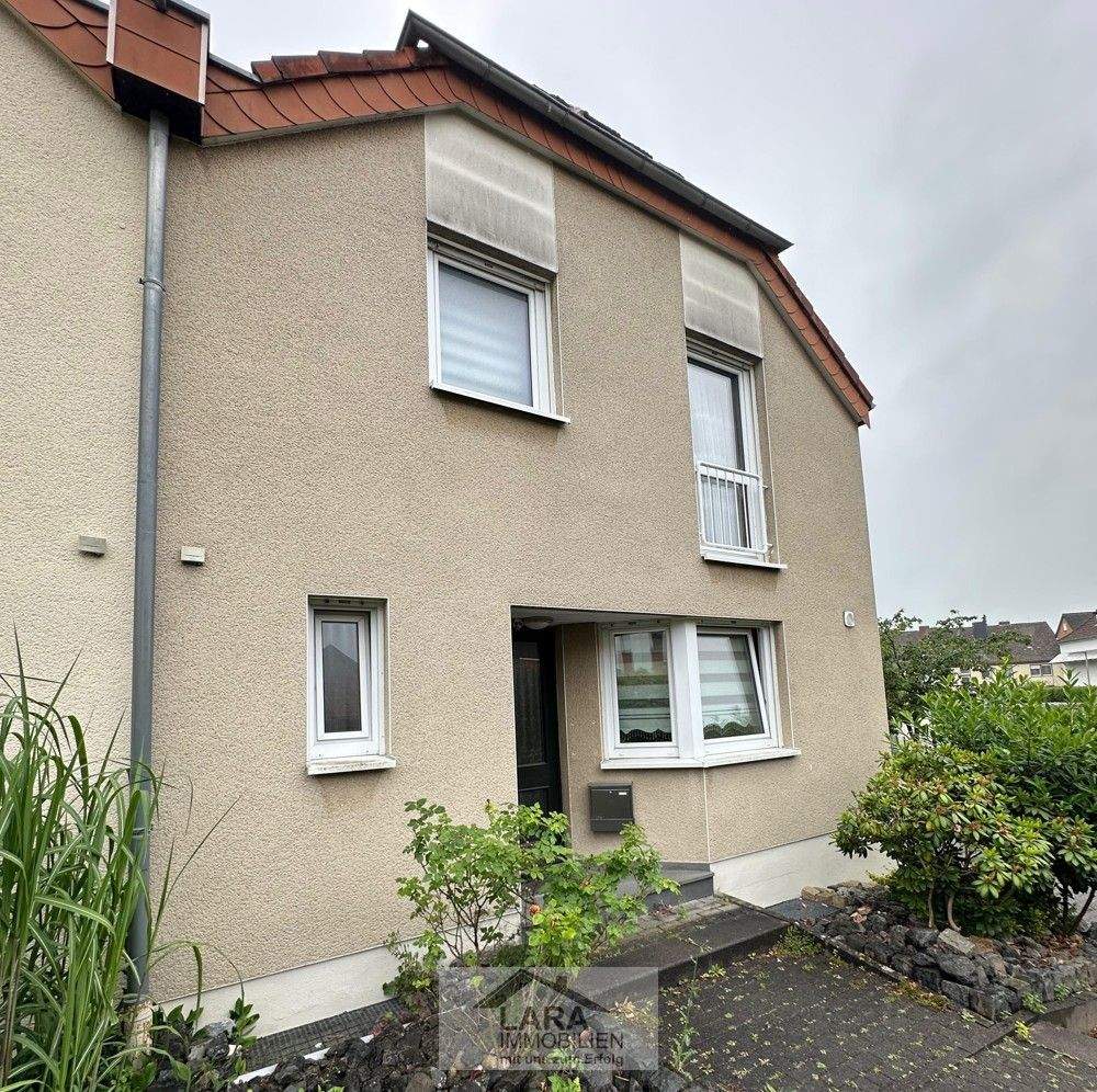 Platz für die ganze Familie - Charmantes Reihenendhaus in ruhiger Lage mit Garten und Garage in Bielefeld-Brackwede – Bielefeld – Bild 1 von 5