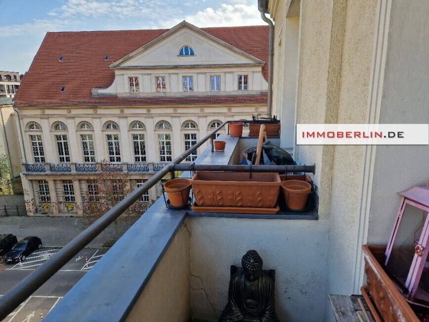 IMMOBERLIN.DE - Charaktervolle Altbauwohnung mit Balkons in begehrter Gleimkiez-Lage – Berlin – Bild 1 von 8