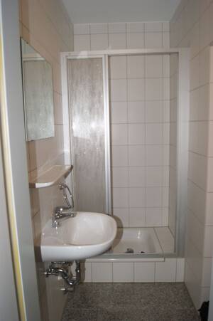 Sehr schöne 1- Zimmer Wohnung mit separater Küche und eigenen Hauseingang – 53111 Bonn – Vorschaubild 3