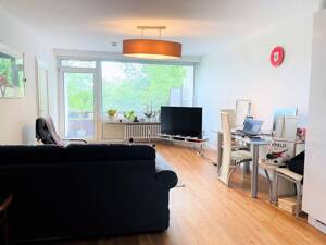 Moderne 2-Zimmer-Wohnung mit Balkon in grüner und zentraler Lage vor den Toren der Altstadtinsel! – 23568 Lübeck – Vorschaubild 4