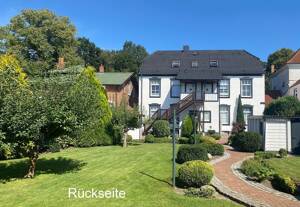 Mehrfamilienhaus in Travemünde. 200 m von der Trave entfernt. Gehobene Wohnlage. Inkl. Baugrundstück – 23570 Lübeck – Vorschaubild 2