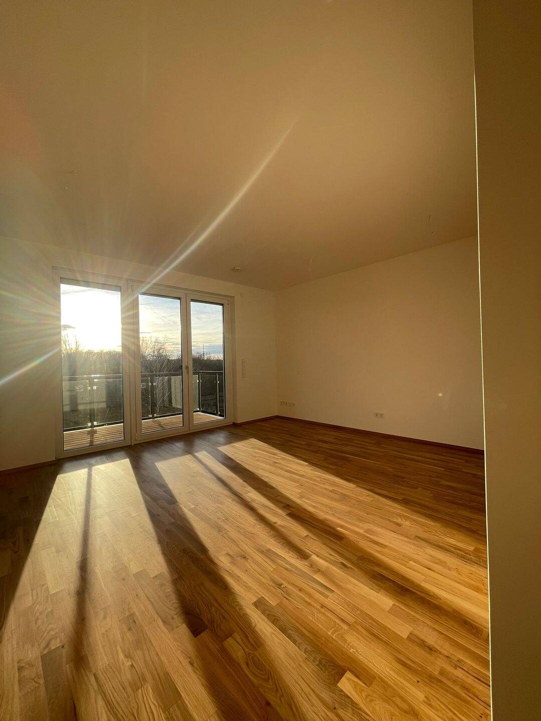 * Cooles NEUBAU Apartment * 3/26 * Balkon * Blick in den Auwald * ERSTBEZUG * Wärmepumpe * – Leipzig – Vorschaubild 2