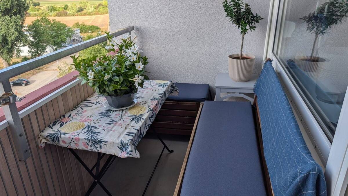 **Schöne Dreiraumwohnung mit Sonnenbalkon in Feldrandlage, KAUFEN statt mieten!!*** – 67069 Ludwigshafen am Rhein – Bild 1 von 8
