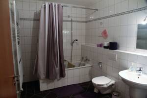 MODERNE MÖBLIERTE 2,5-Zimmer-Wohnung in S-Bad Cannstatt, Balkon, Waschmaschine - 2416 – 70374 Stuttgart – Vorschaubild 5