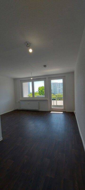 Das Glück hat ein Zuhause: großzügige 3-Zimmer-Wohnung – Dresden – Vorschaubild 4