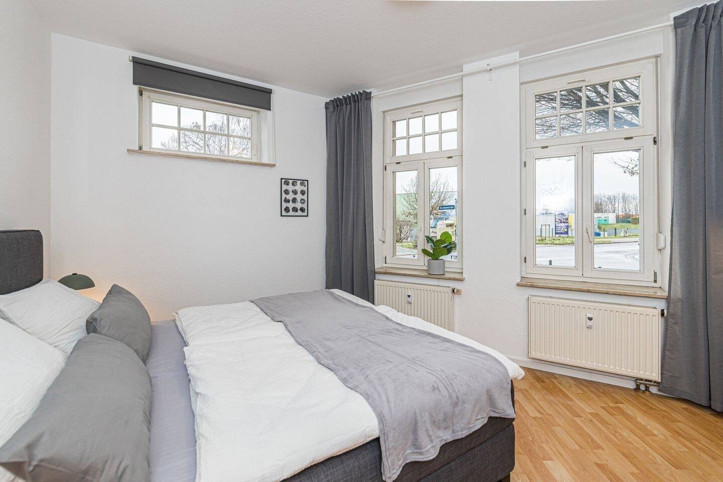 Modernes Apartment mit 2 großen Schlafzimmern und separatem Wohnzimmer – Magdeburg – Vorschaubild 6