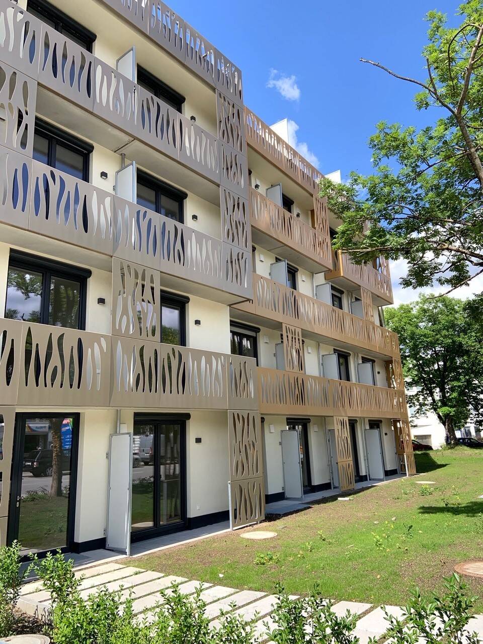 Großzügiges Apartment mit Terrasse; NUR für Studenten und Auszubildende! – München – Vorschaubild 2