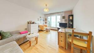 Interessante Kapitalanlage in aufstrebendem Viertel: Vermietete 3-Zimmer-Wohnung mit Balkon und Garage