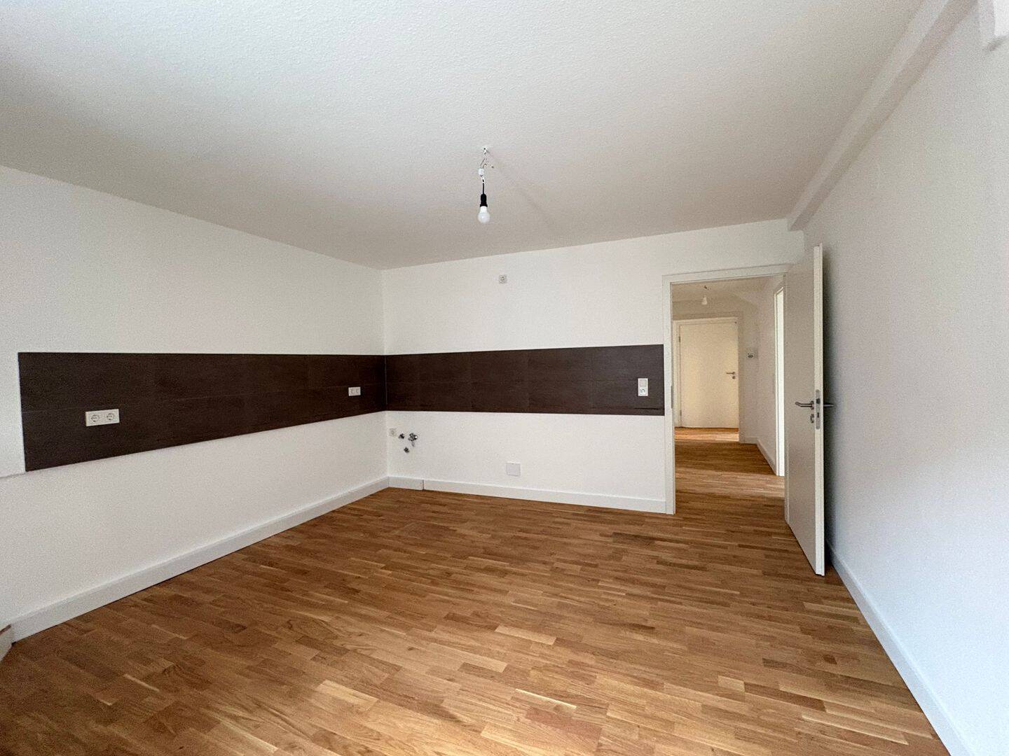 Renovierte 3 ZKB-Wohnung mit Balkon fußläufig zur Innenstadt – Trier – Vorschaubild 4