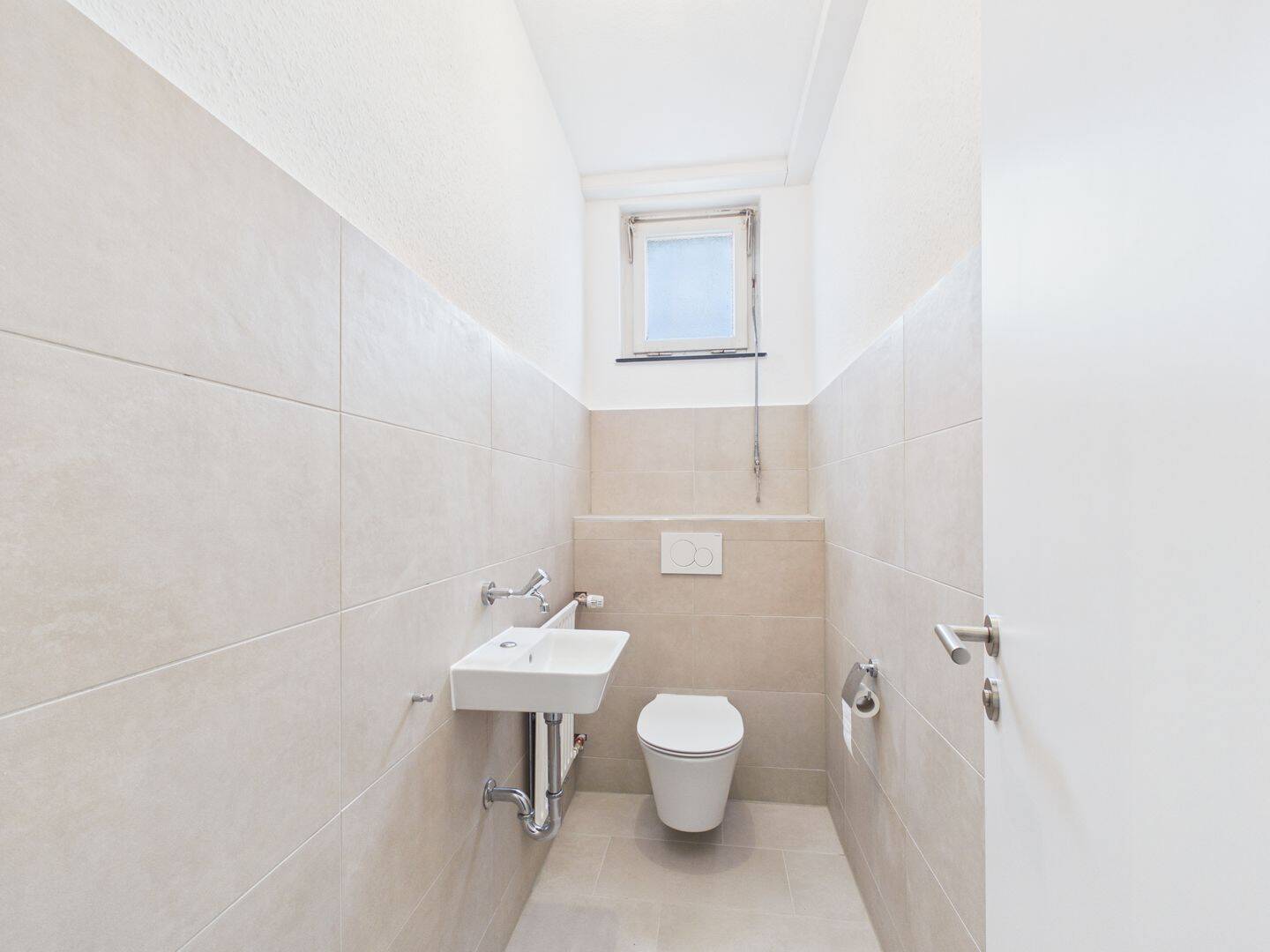 Wohnen mit Charakter: 4-Zimmer-Wohnung mit Hausmeistertätigkeit in Neu-Ulm – Neu-Ulm – Vorschaubild 7