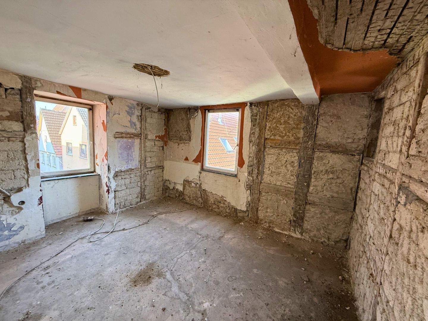 Wohn- und Geschäftshaus in der Ochsenfurter Altstadt – Sanierungsobjekt mit attraktiver Entwicklungsperspektive – Ochsenfurt – Vorschaubild 5
