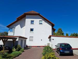 Zukunftssicher aufgestellt mit neuer Wärmepumpe: Gepflegte Eigentumswohnung mit 3 ZKB, Gäste-WC, Südbalkon und Garage in kleiner WEG – 34128 Kassel – Vorschaubild 3