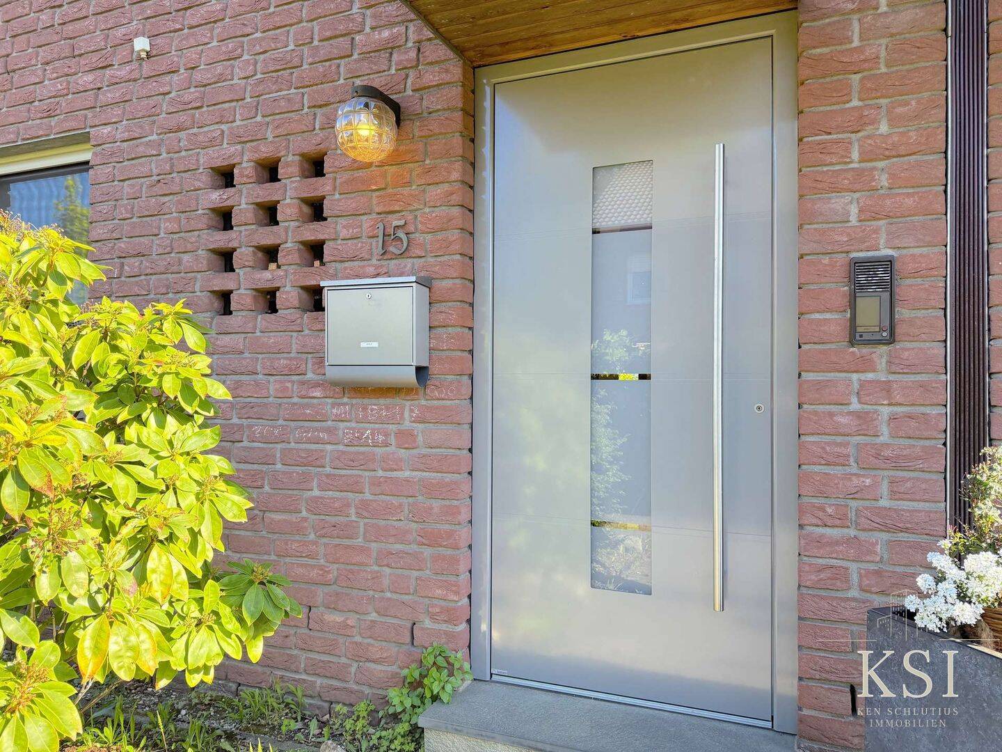 Ihr neues Zuhause: Charmantes Reihenendhaus mit Garten und Garage! – Gelsenkirchen – Vorschaubild 6