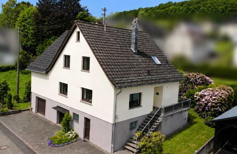 Einfamilienhaus mit Garten sucht liebevolle Familie – Daaden – Vorschaubild 3