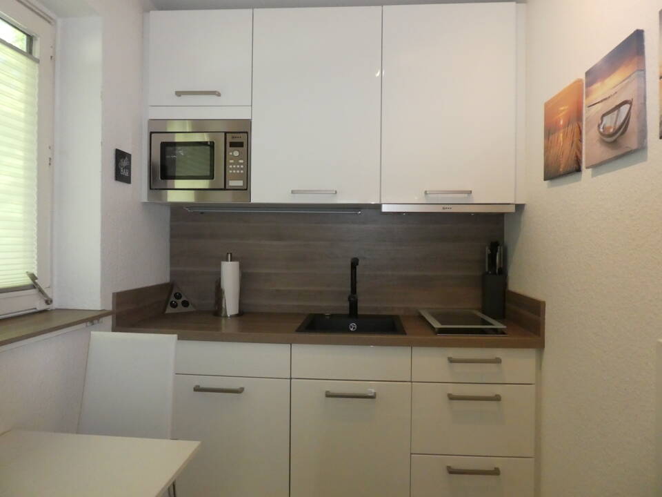 Charmantes Appartement in Top-Lage unweit des Theodor-Heuss-Platzes! – Berlin – Vorschaubild 3