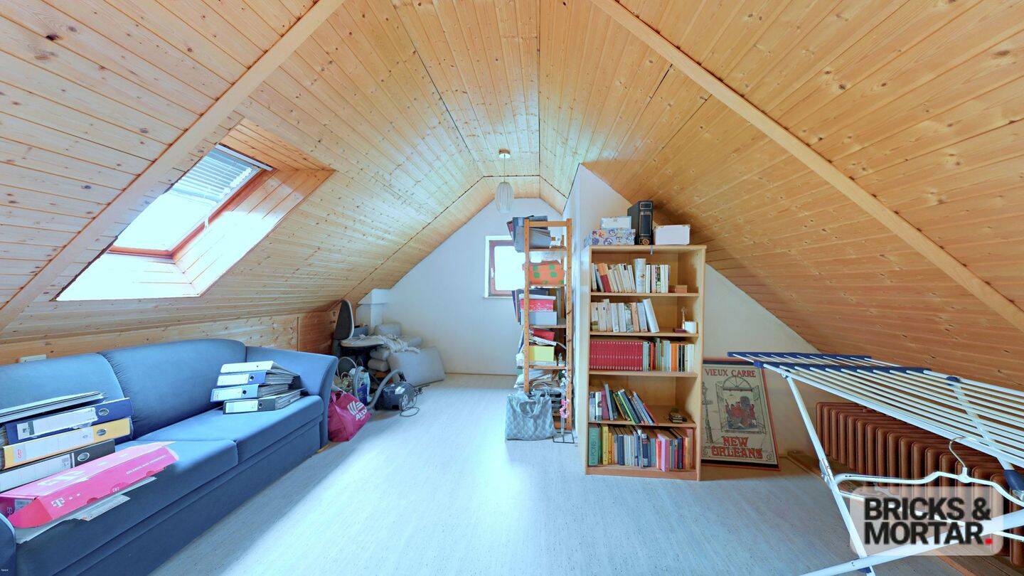 Charmante Dachgeschosswohnung mit Loggia, TG-Stellplatz & vielseitigem Dachstudio - Augsburg-Lechhausen – Augsburg – Vorschaubild 9
