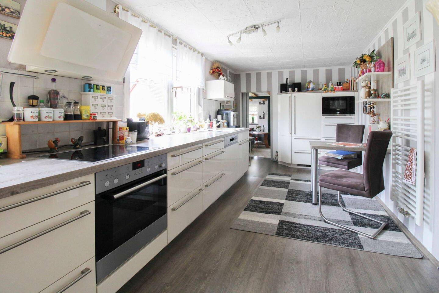 Wohnen und Arbeiten an einem Ort! EFH mit Werkhalle, Garten, und Garage – Chemnitz – Vorschaubild 5