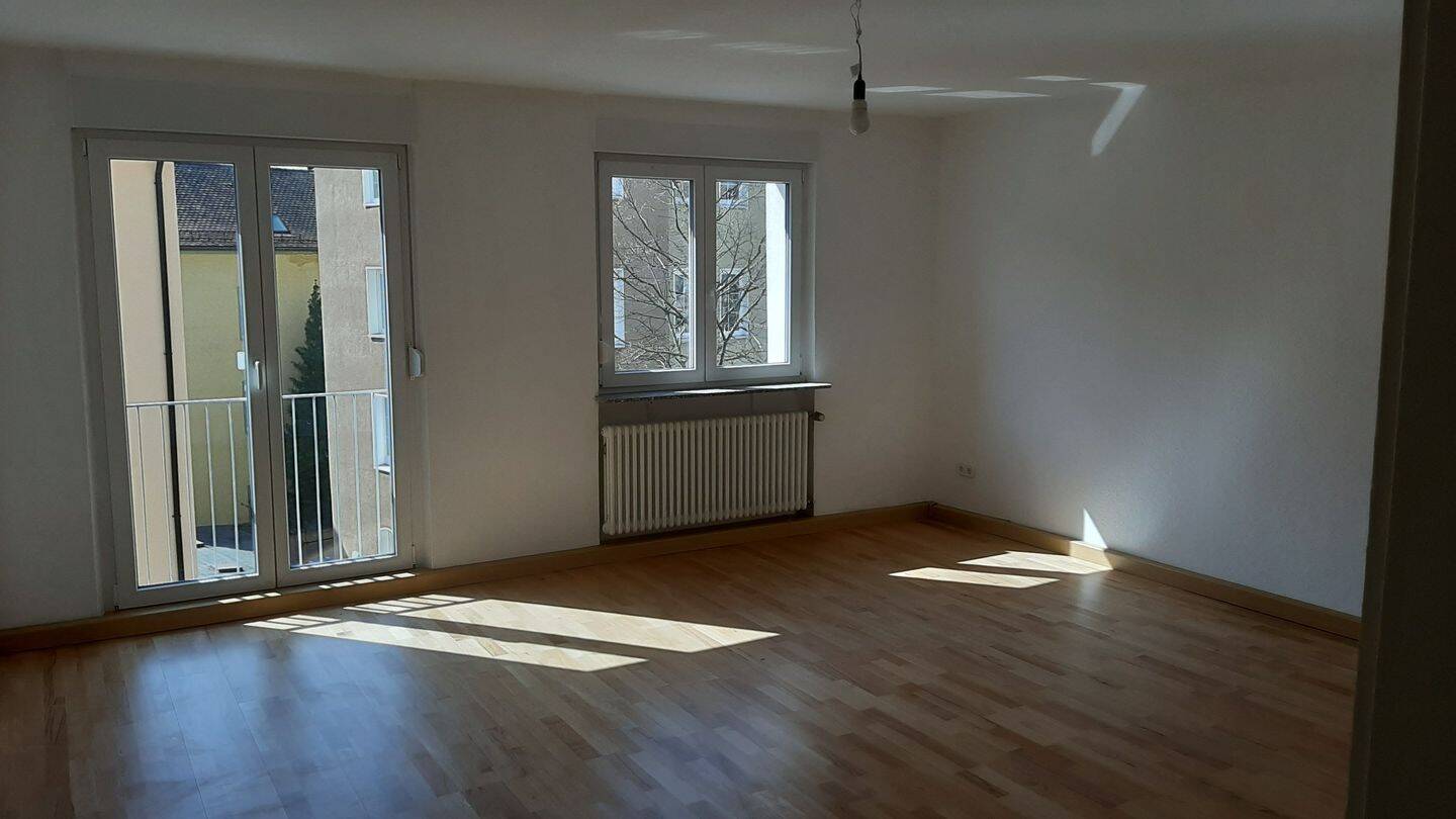 Gepflegte 3-Zimmer Wohnung in renoviertem Mehrfamilienhaus