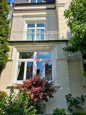Eppendorf: wunderschönes Stadthaus 3 WE 345 m² Wfl. Garten