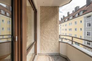 AIGNER - Seltene Gelegenheit: Großzügige 3-Zimmer-Wohnung mit drei Balkonen in Top-Lage – 80796 München – Vorschaubild 7