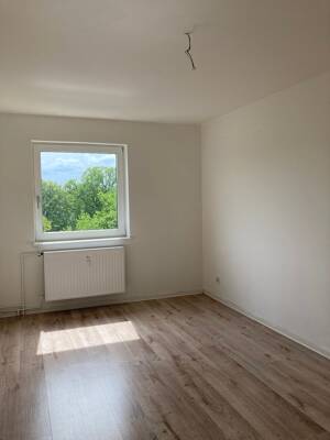 Wohlfühlwohnung mit Badewanne und viel Tageslicht – 38226 Salzgitter – Vorschaubild 2
