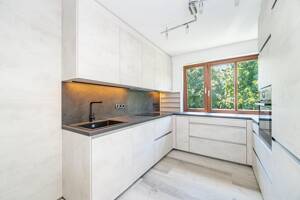 Obersendling - Charmante 2,5-Zimmer-Wohnung mit Balkon und viel Stauraum – 81379 München – Vorschaubild 3