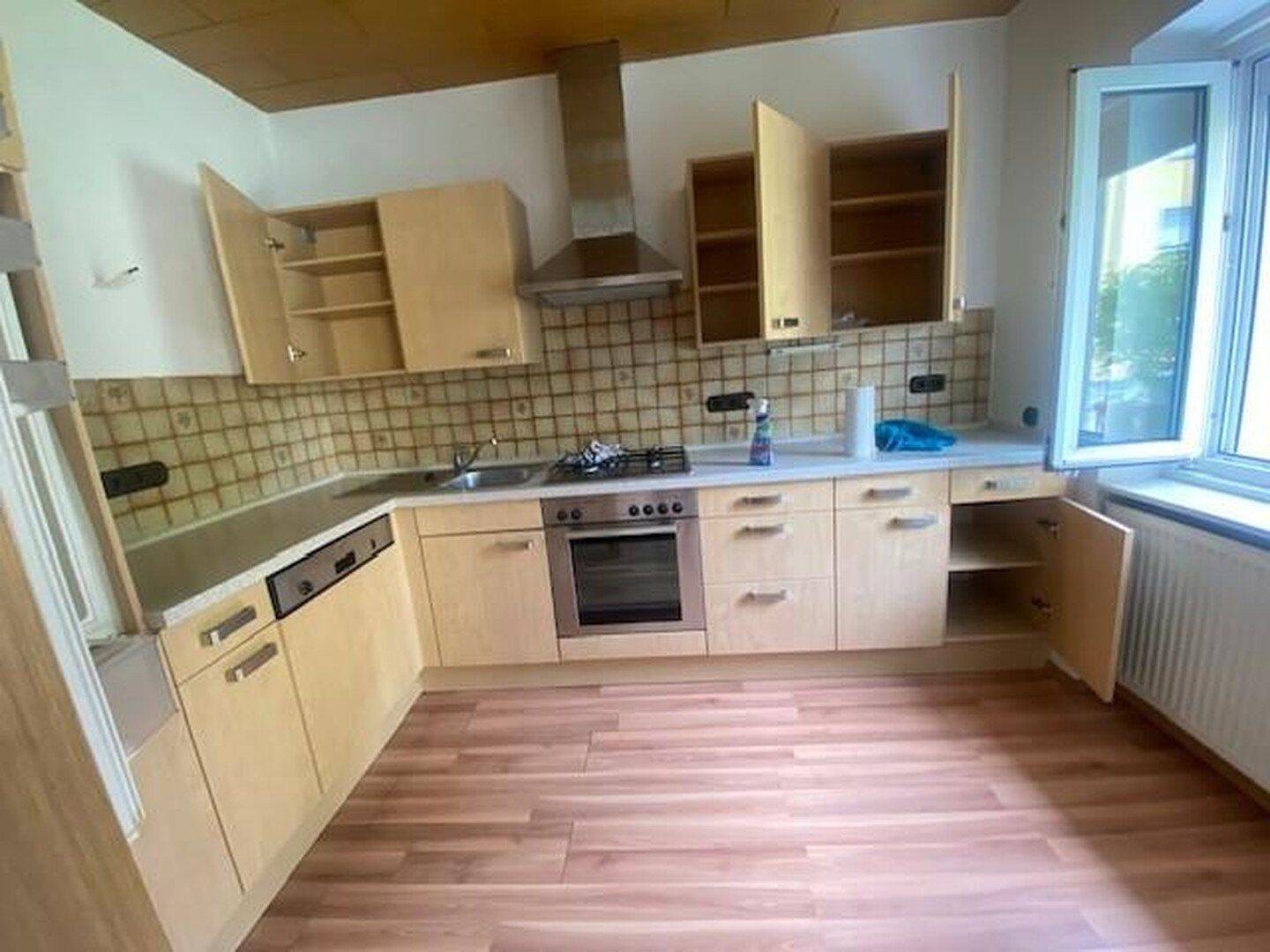 Schön geschnittene helle 2 Zimmer Wohnung in 81379 Sendling EG - Zeitmietvertrag! – München – Vorschaubild 2