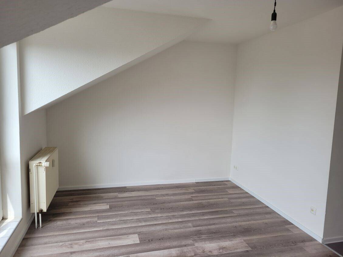 1-Zimmer-Dachgeschosswohnung St. Lorenz, BESICHTIGUNG: MONTAG, den 13.07.2026 um 17.00 Uhr! – Lübeck – Vorschaubild 7