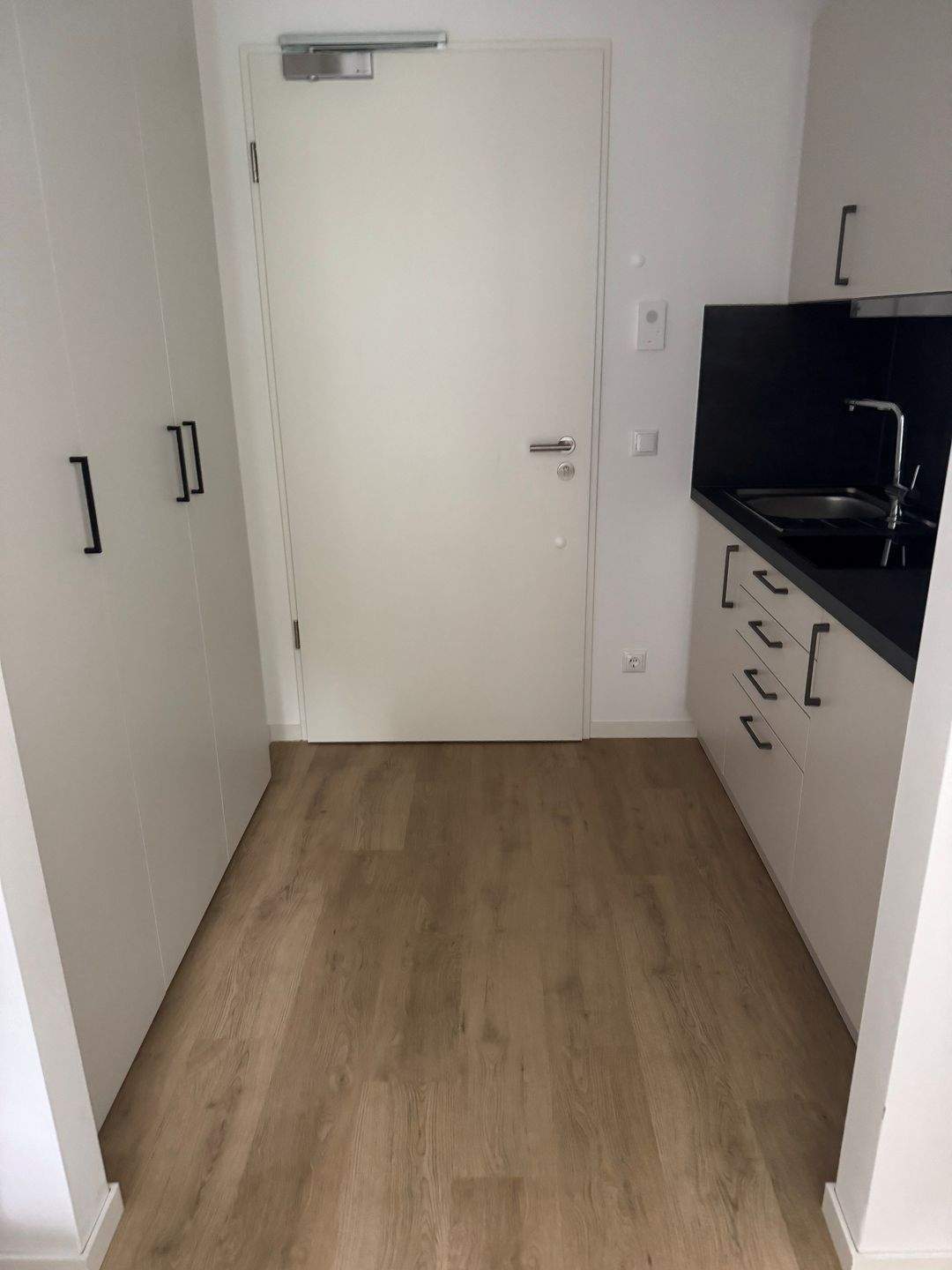 Möbliertes Apartment für 2 Personen mit Balkon im grünen Berlin-Pankow – Berlin – Vorschaubild 3