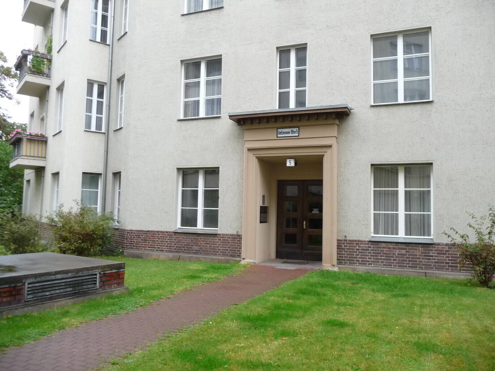 Spezielle 1 Zi. EG -Wohnung in Superlage am Lietzensee in Charlottenburg