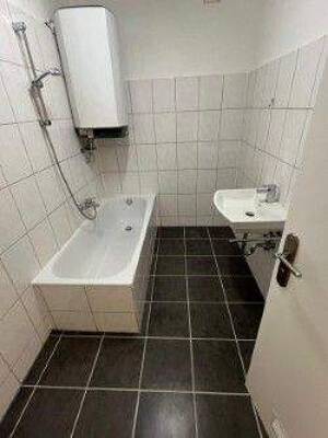 WG-Zimmer in sanierter 4er-WG in Würzburg-Sanderau - Direkt am Main – 97072 Würzburg – Vorschaubild 8