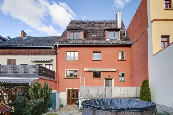 Mehrfamilienhaus in 07768 Kahla mit 230 m² kaufen