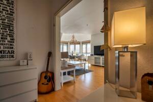Effiziente Wohnung mit Kamin, Loggia, Balkon & Tiefgaragen-Stellplatz – 22391 Hamburg – Vorschaubild 9
