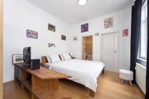 Ruhiges Wohnen auf der Altstadtinsel: Großzügige Wohnung mit Wintergarten und Innenhof! – 23552 Lübeck – Vorschaubild 4