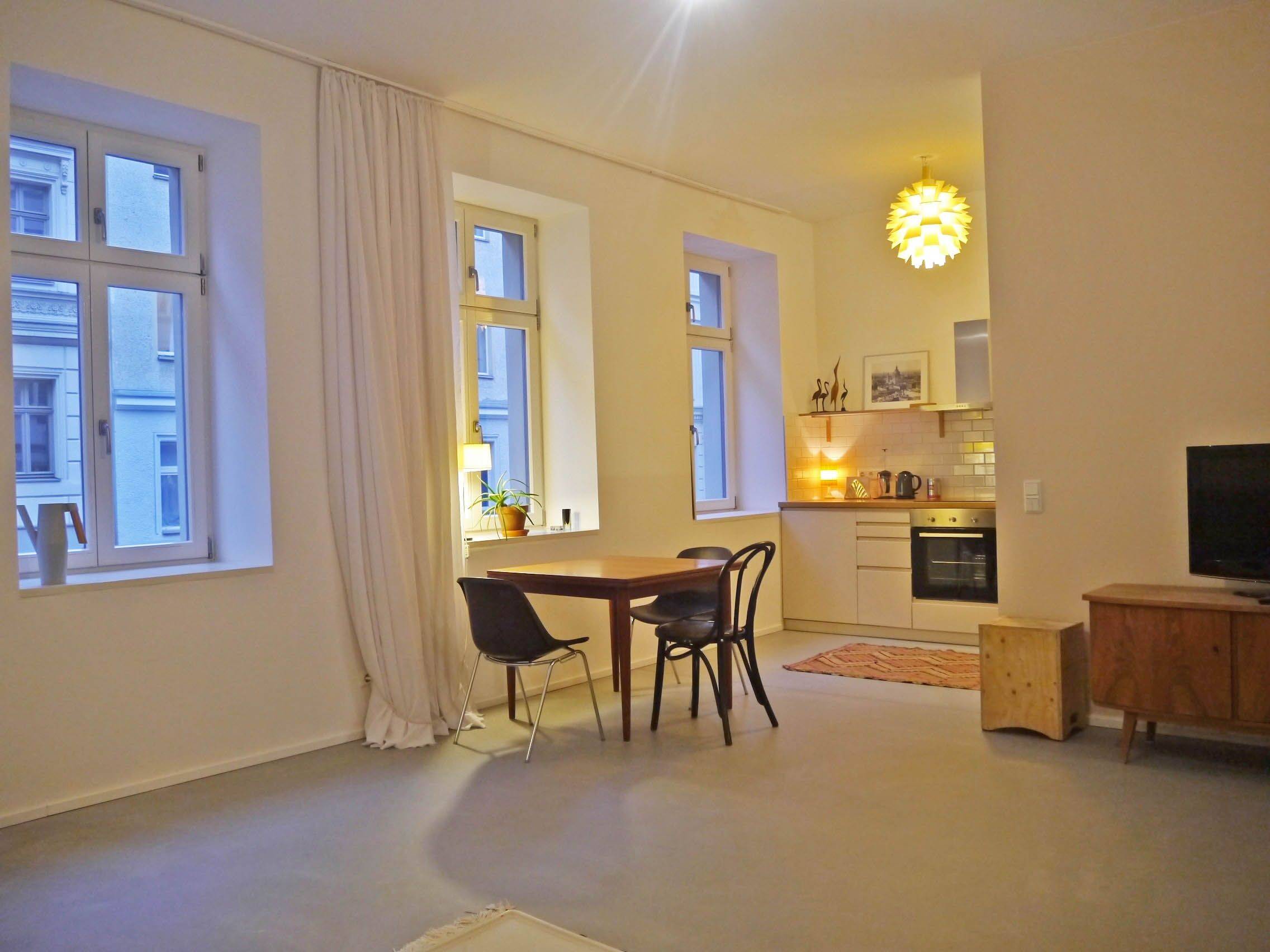 Gemütliche 2-Zimmer Apartment 3 Minuten vom Rosenthaler Platz – Berlin – Vorschaubild 2
