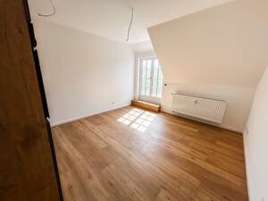 Moderne Dachgeschoss-Wohnung mit Balkon in Lauterbach-Zentrum – 36341 Lauterbach – Vorschaubild 5