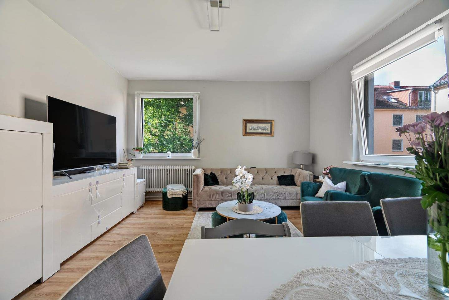 Stilvolle 3-Zimmer-Wohnung mit moderner Küche und viel Licht in Reinickendorf – Berlin – Vorschaubild 2
