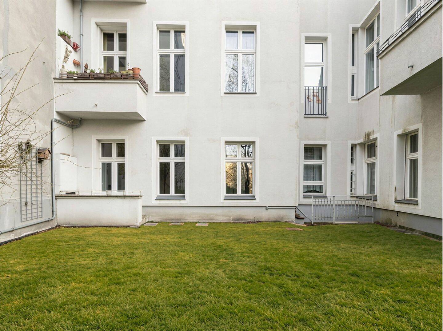 Provisionsfrei! Vermietete Altbauwohnung als perfekte Kapitalanlage direkt am Bundesratufer – Berlin – Vorschaubild 8